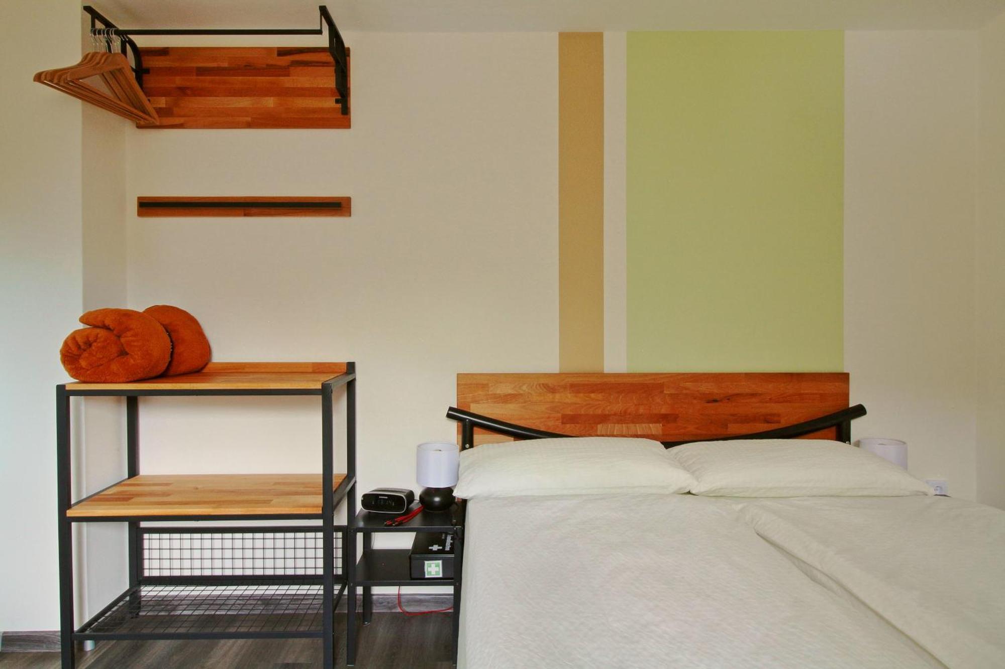 Toms Gaestehaus シュライデン 部屋 写真